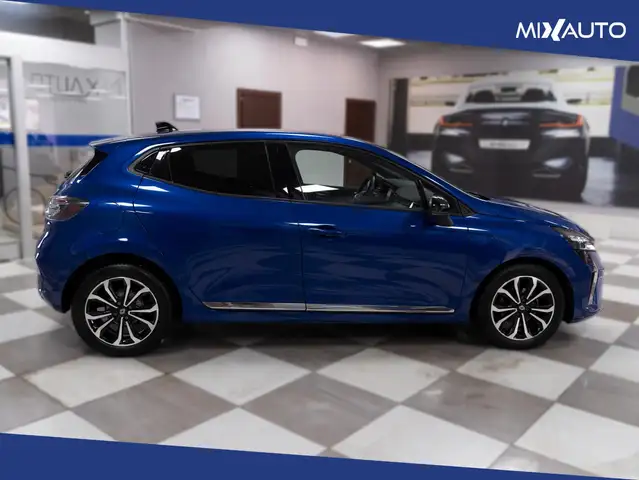 Renault Clio view 6