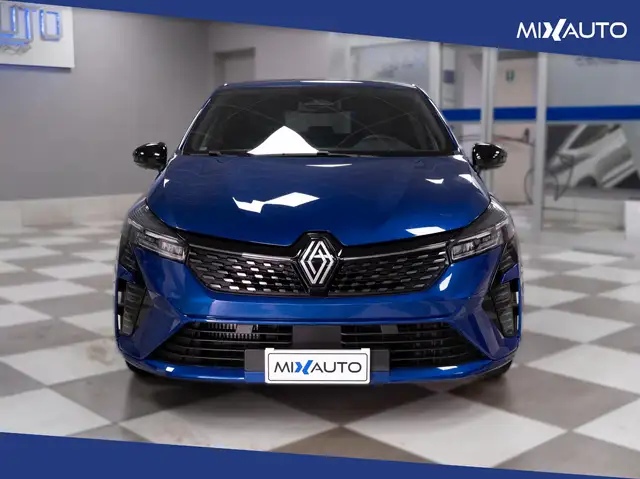Renault Clio view 2