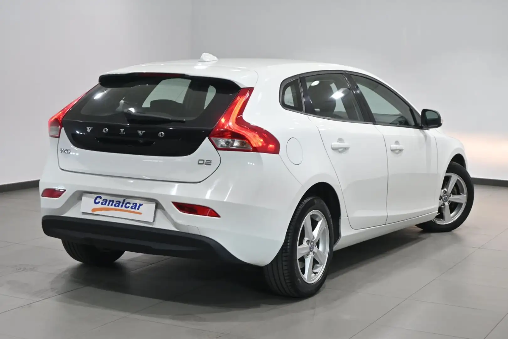 Volvo V40 D2 Kinetic 115 Blanco - 2