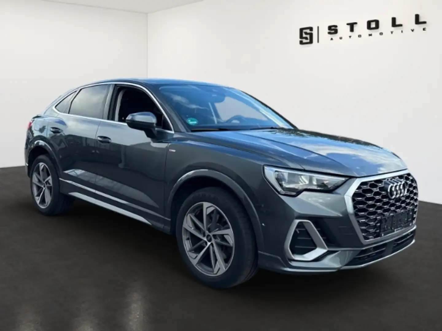 Audi Q3 Sportback 45 TFSI e S line Navi+AHK+AssistenzPaket Gris - 2