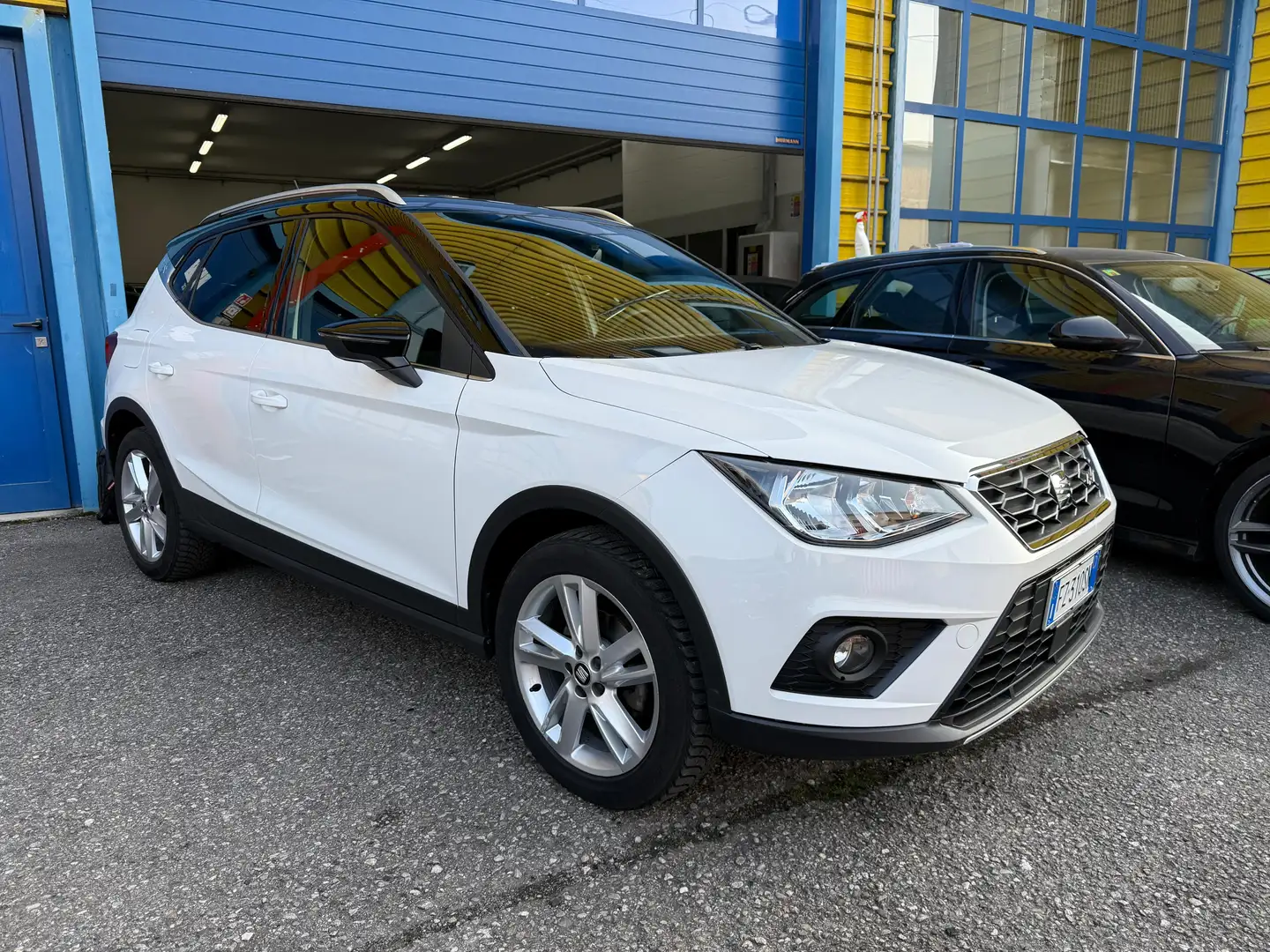 SEAT Arona Arona 1.0 tgi FR 90cv bijela - 1