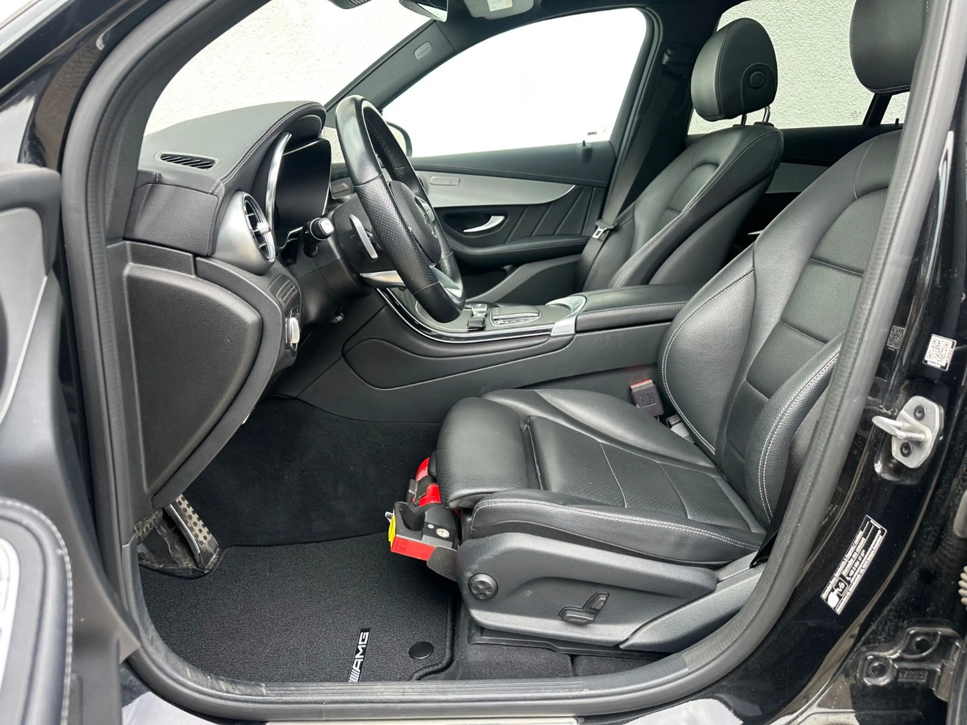 Mercedes-Benz GLC 220 d 4Matic AMG Panorama/Digi-Display/ Night — photo 12