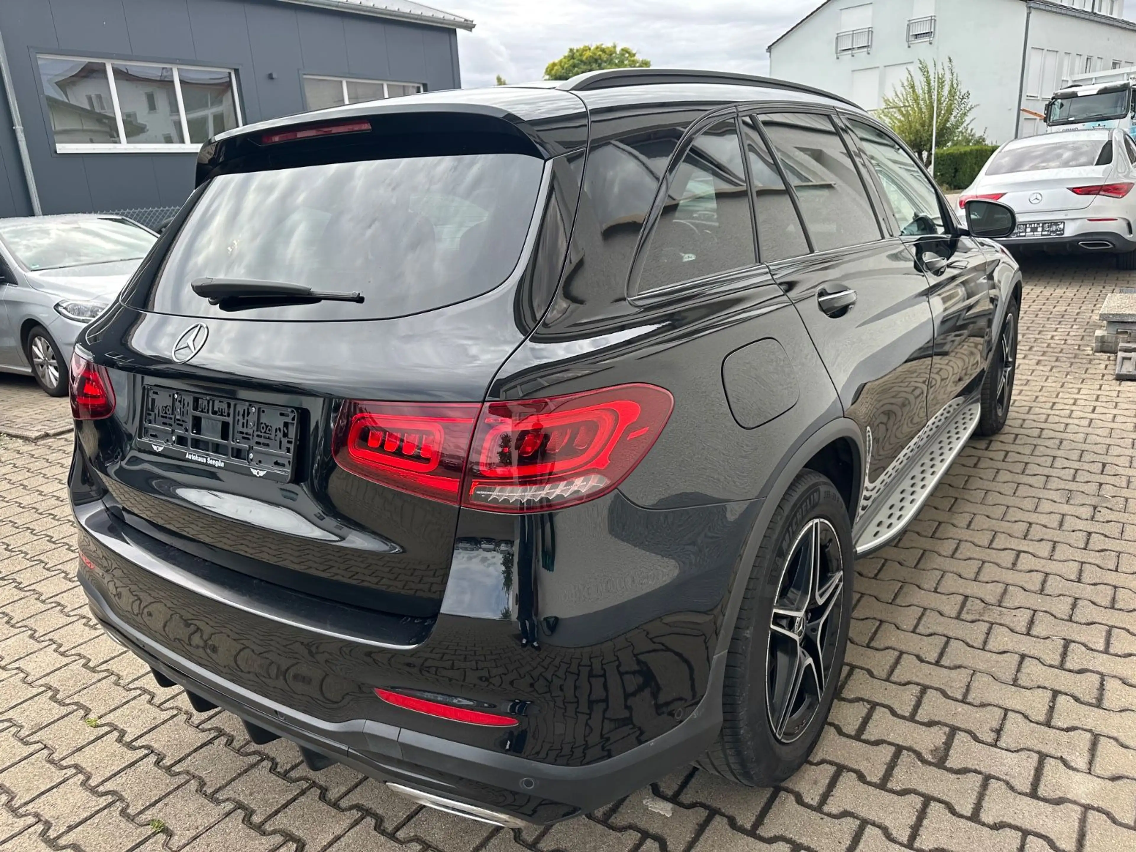 Mercedes-Benz GLC 220 d 4Matic AMG Panorama/Digi-Display/ Night — photo 7