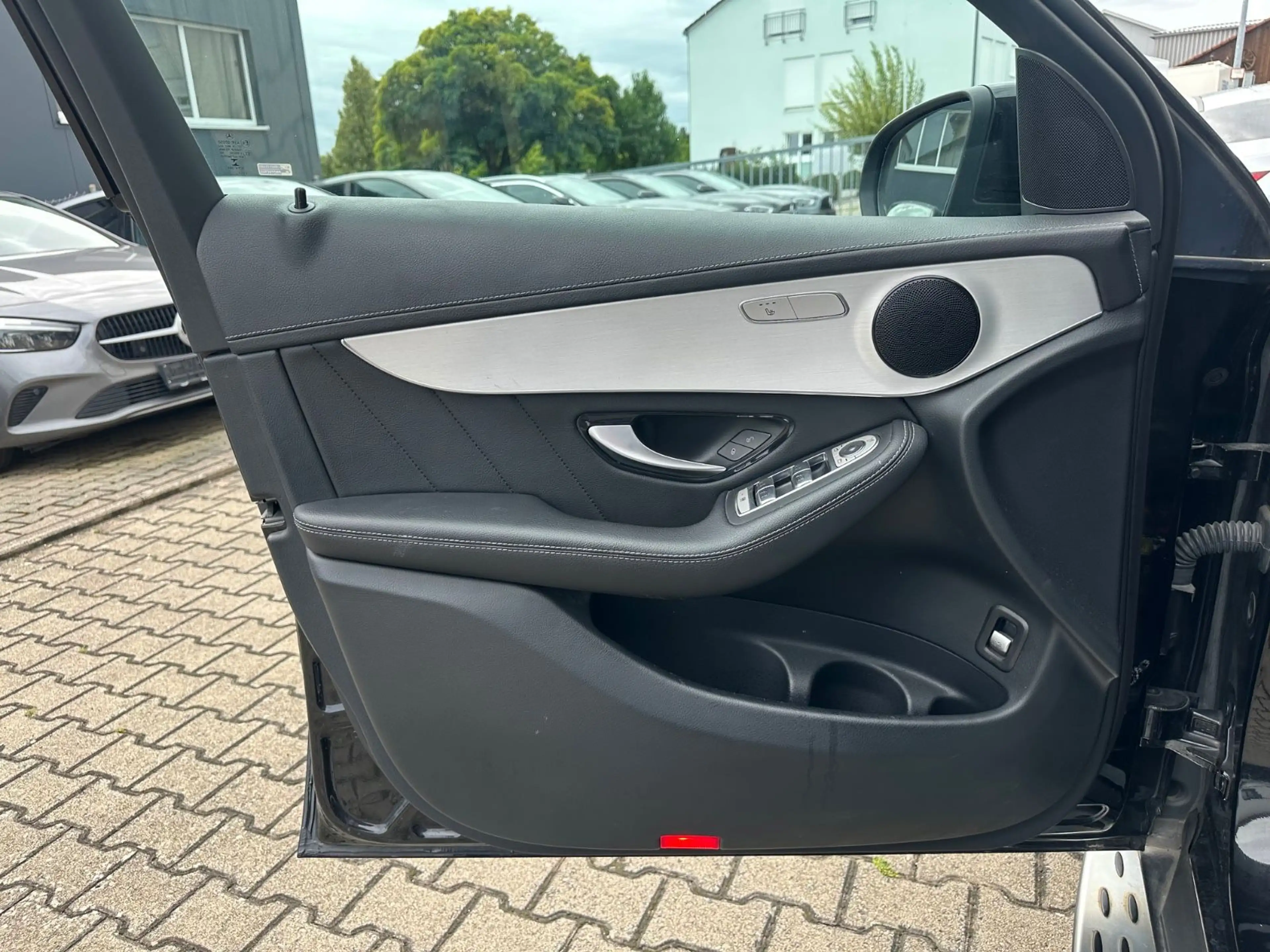 Mercedes-Benz GLC 220 d 4Matic AMG Panorama/Digi-Display/ Night — photo 14