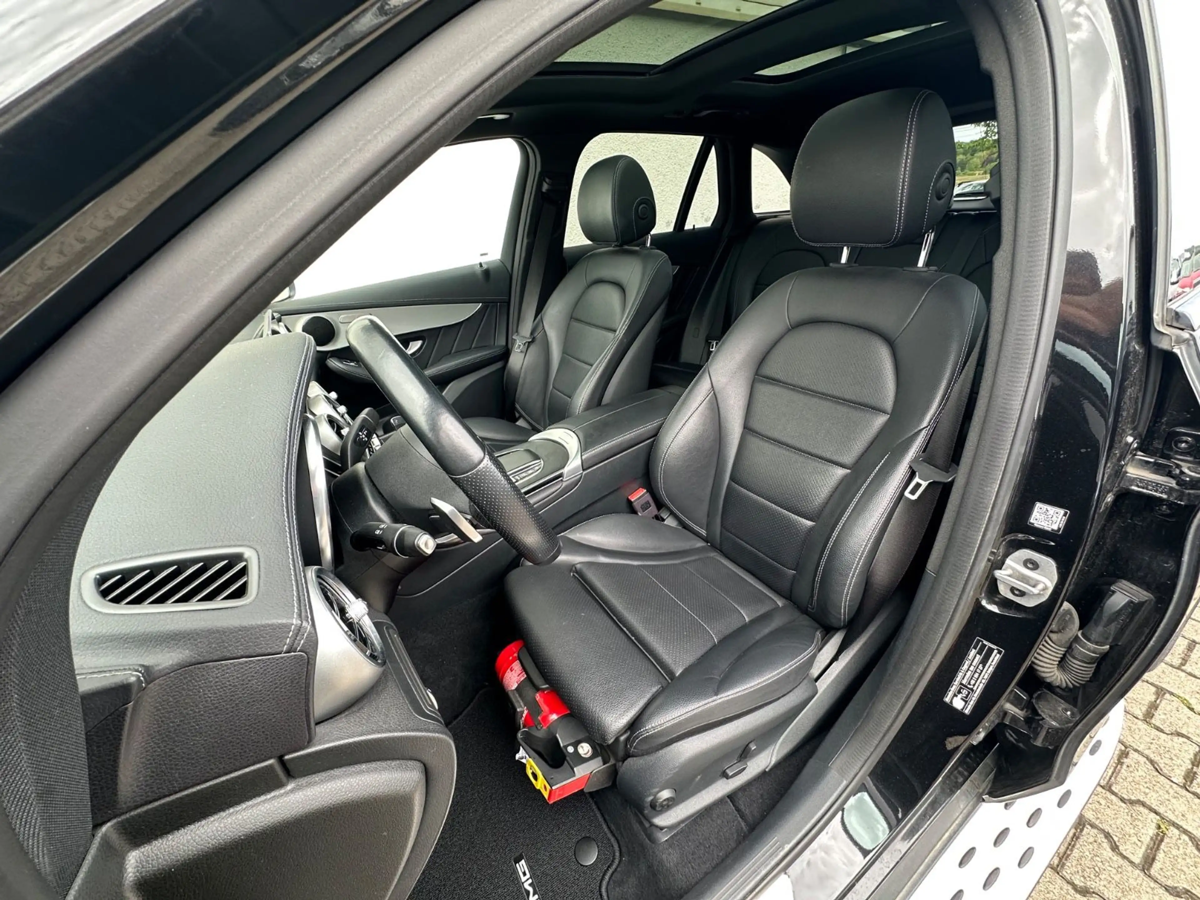 Mercedes-Benz GLC 220 d 4Matic AMG Panorama/Digi-Display/ Night — photo 10