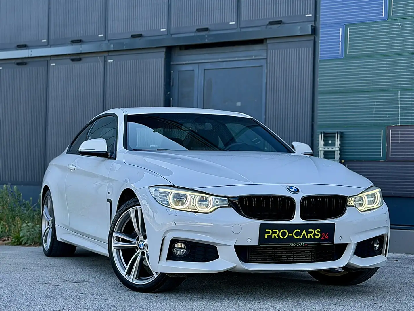 BMW 420 d xDrive // Coupe // M-PAKET // LED-Scheinwerfer Weiß - 1