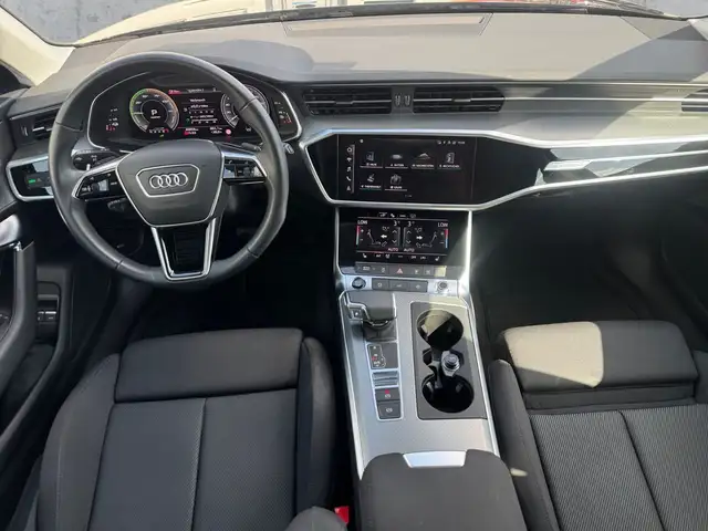 Audi A6 view 9