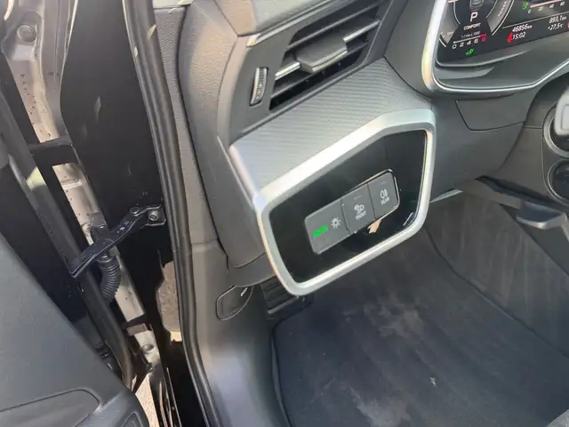 Audi A6 view 17
