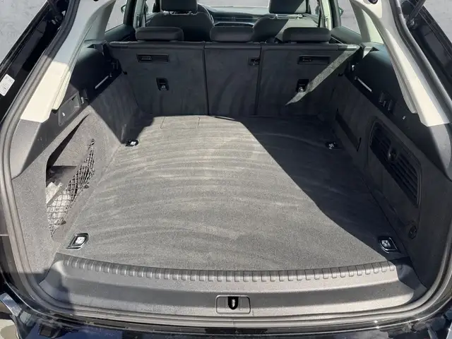 Audi A6 view 14