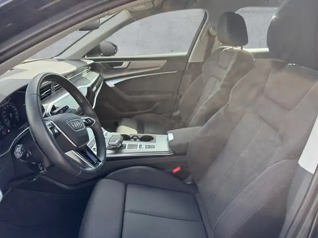 Audi A6 view 12
