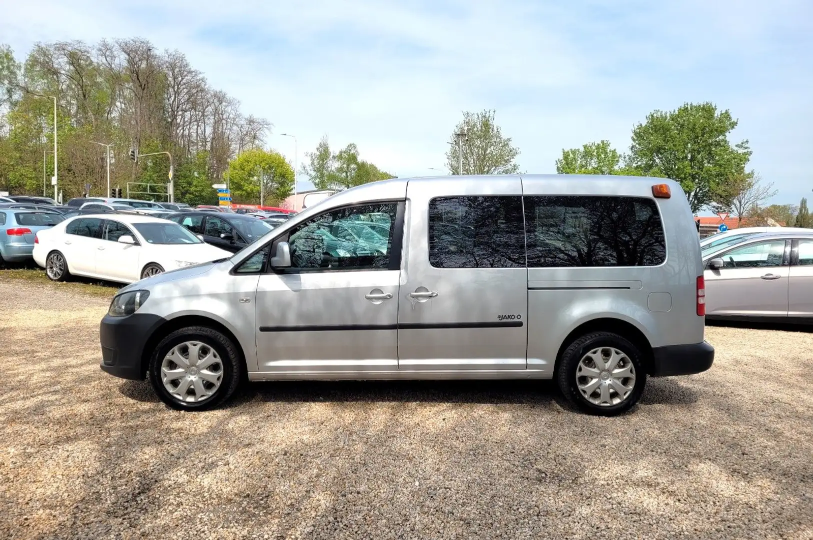Volkswagen Caddy Maxi JAKO-O Trendline*Behindertengerecht* Plateado - 2