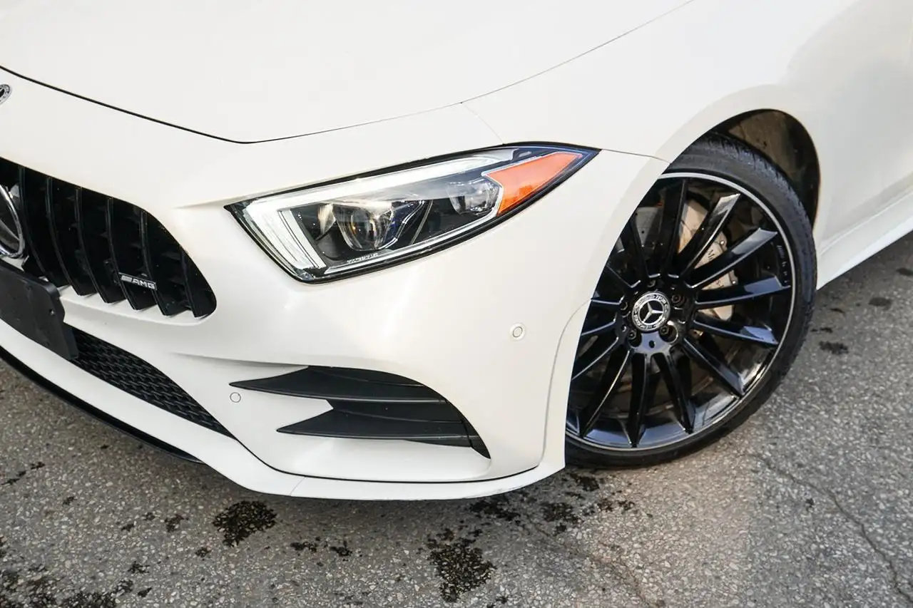 Mercedes-Benz CLS снимка Mercedes-Benz CLS