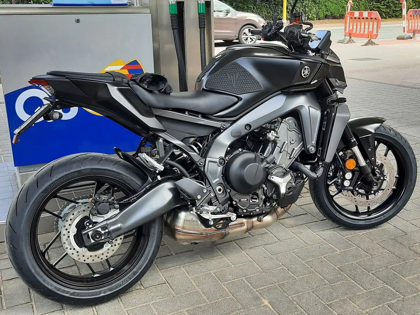 Yamaha MT-09 Zwart - 1