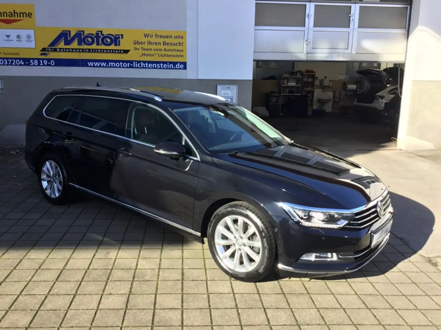 Volkswagen Passat Variant Highline DSG 4MO LED+ StdHzg AHZV Sound Negro - 1