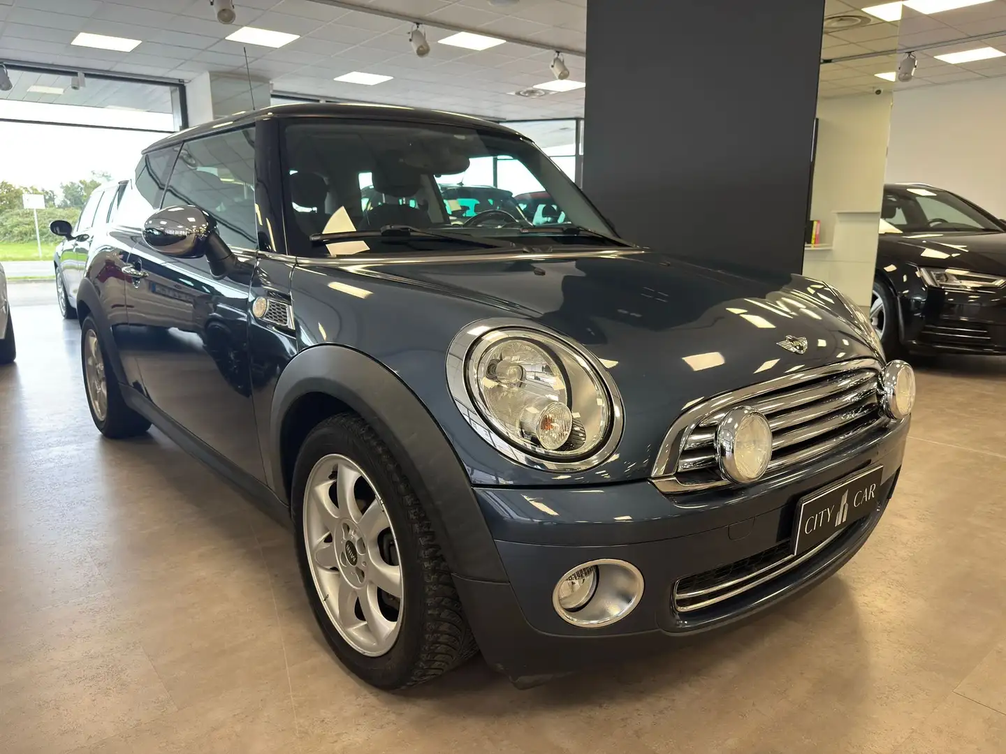 MINI Cooper R56 1.6 50 Mayfair 120cv Blau - 1