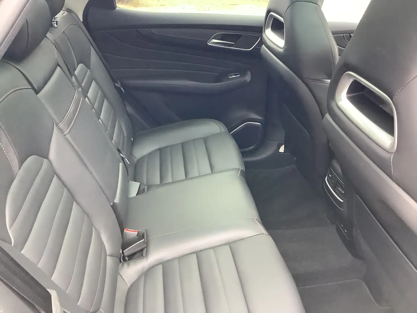 MG EHS EHS PHEV Luxury Noir - 1