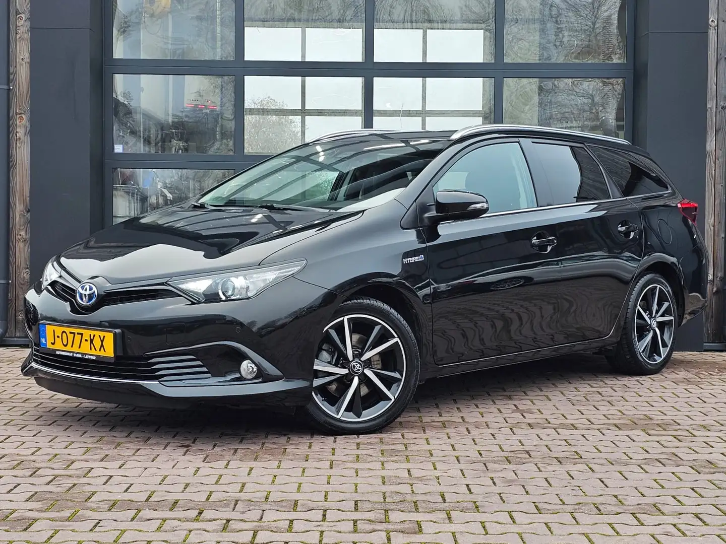 Toyota Auris Touring Sports 1.8 Hybrid Dynamic | Automaat | Nav Zwart - 1