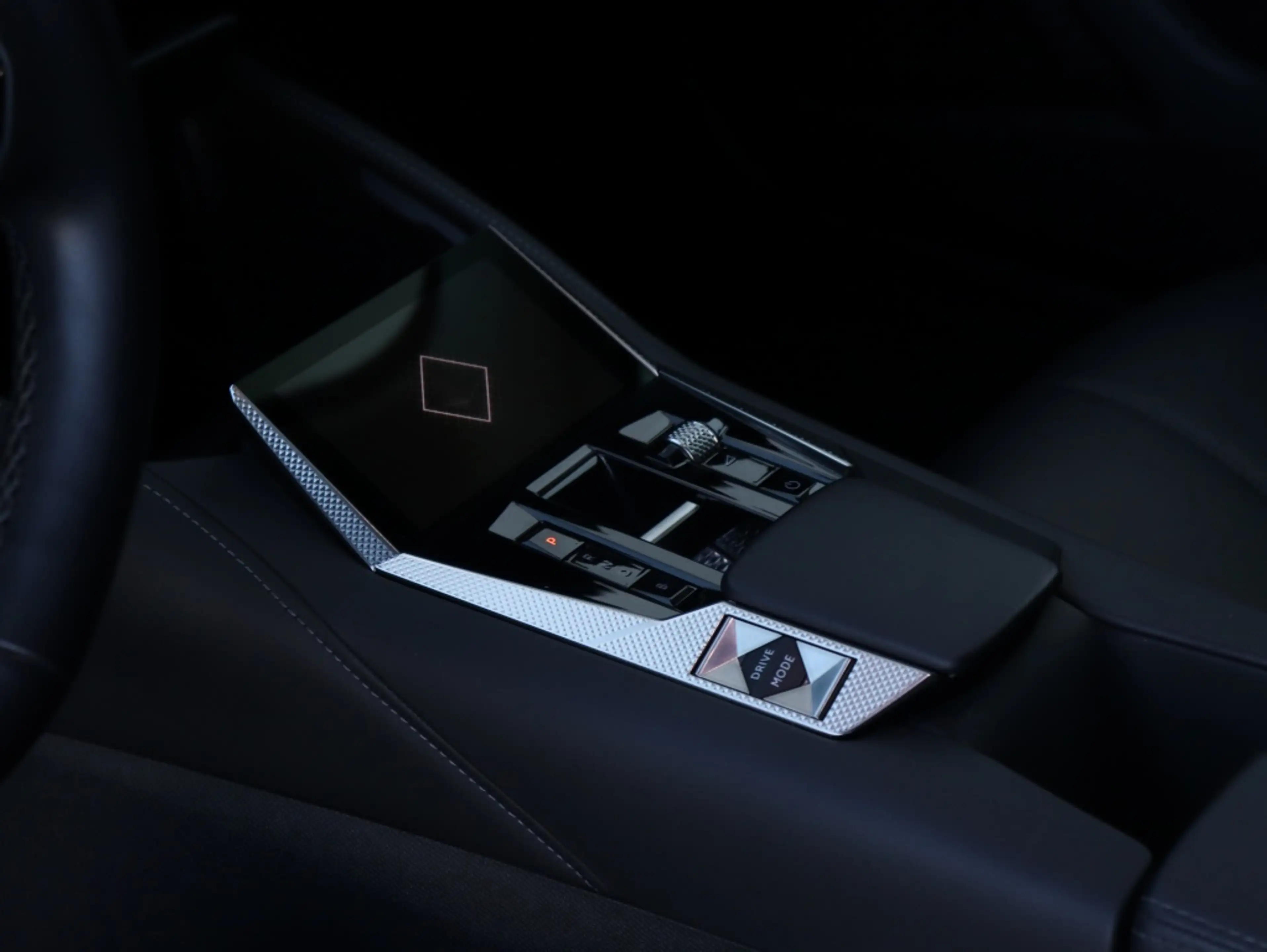 DS Automobiles DS 4 E-Tense 225 PK Rivoli | Leder | HUD | FOCAL | Wint — photo 10