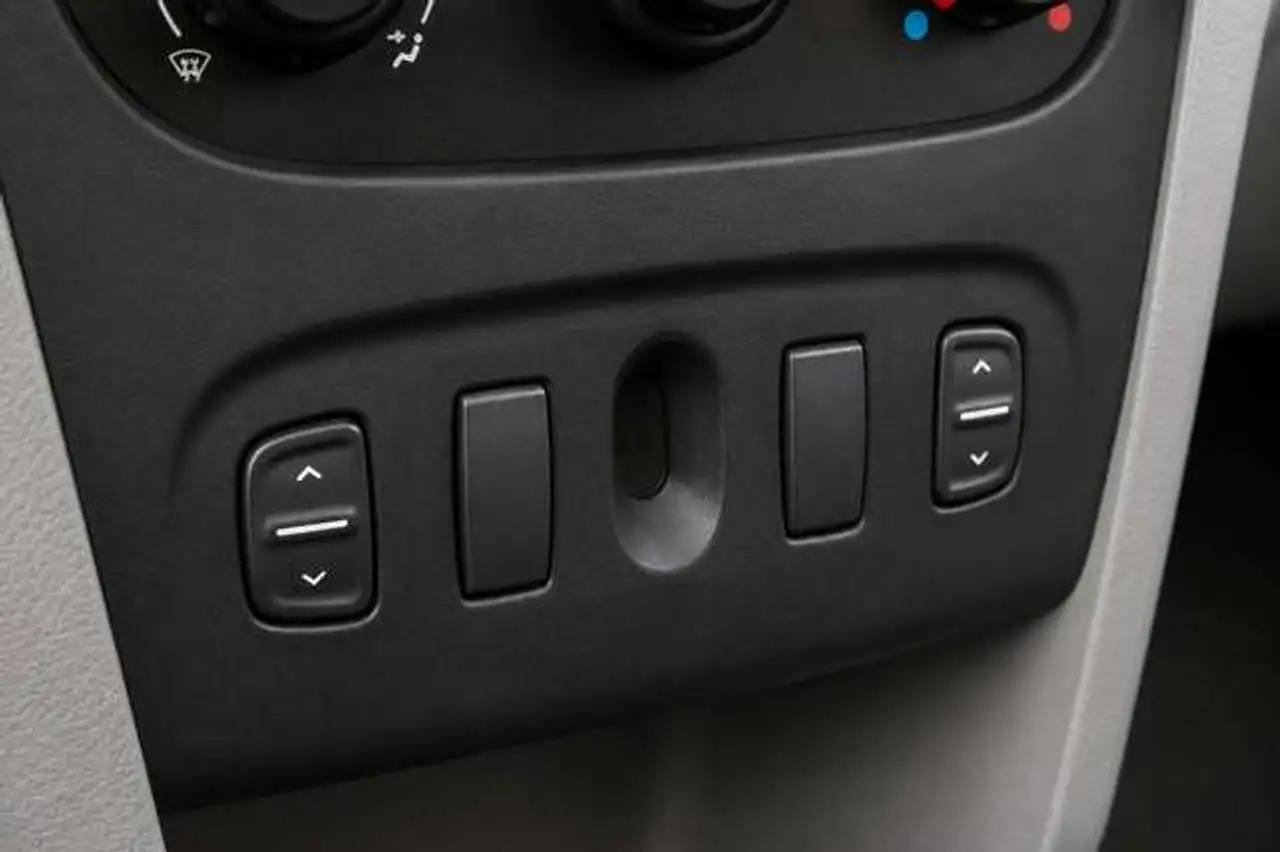 Dacia Sandero Sandero — photo 15