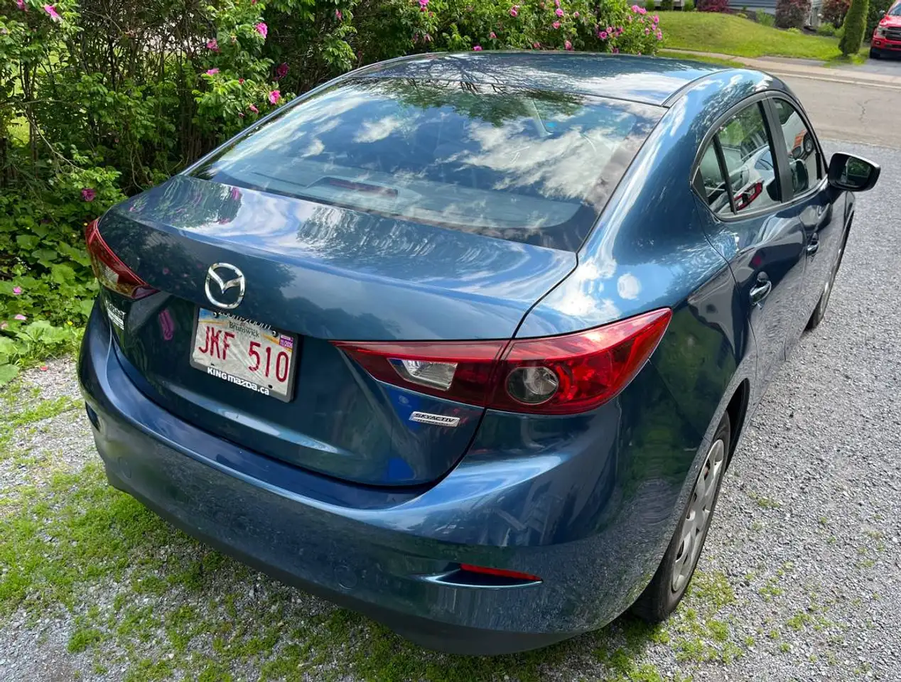 Mazda 3 снимка Mazda 3