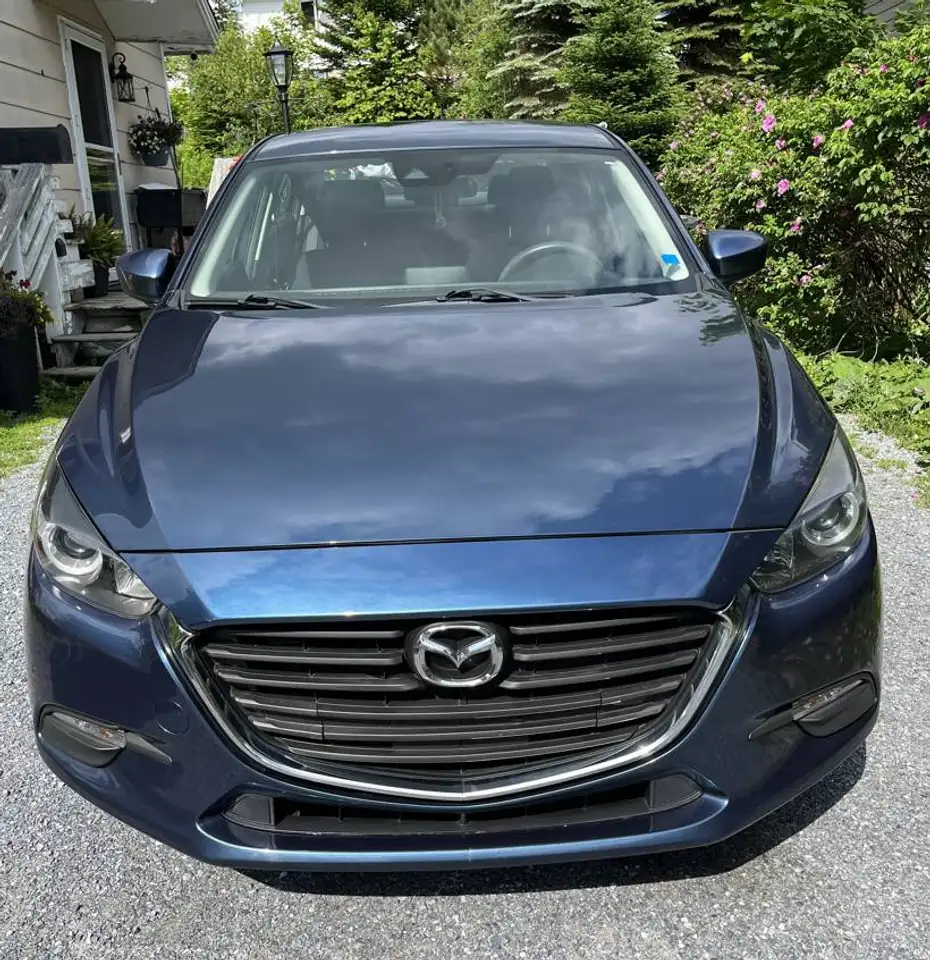 Mazda 3 снимка Mazda 3