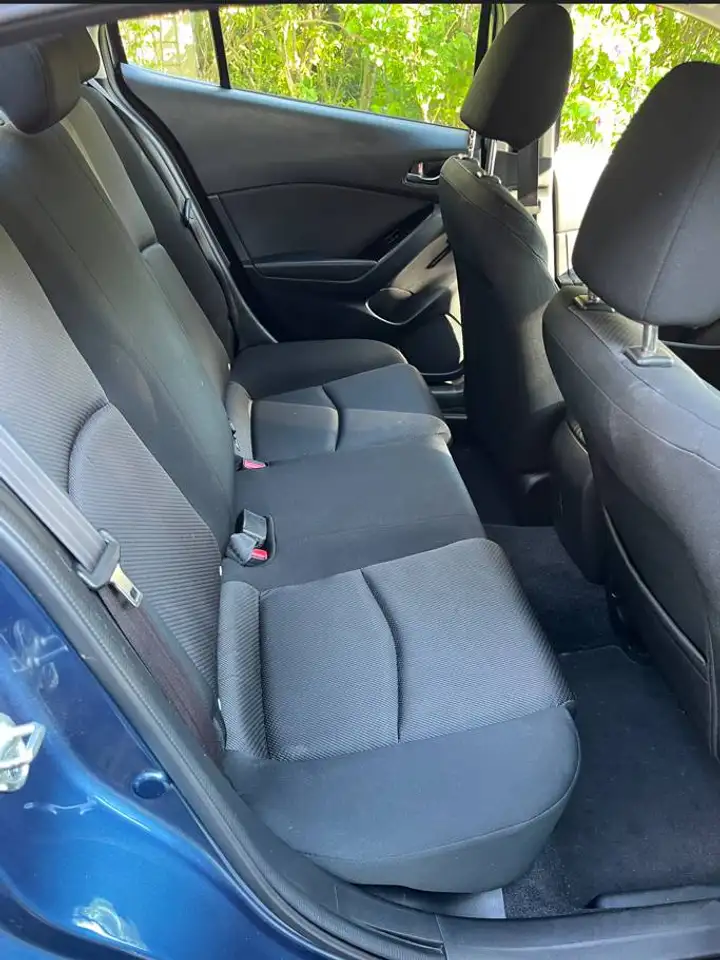 Mazda 3 снимка Mazda 3
