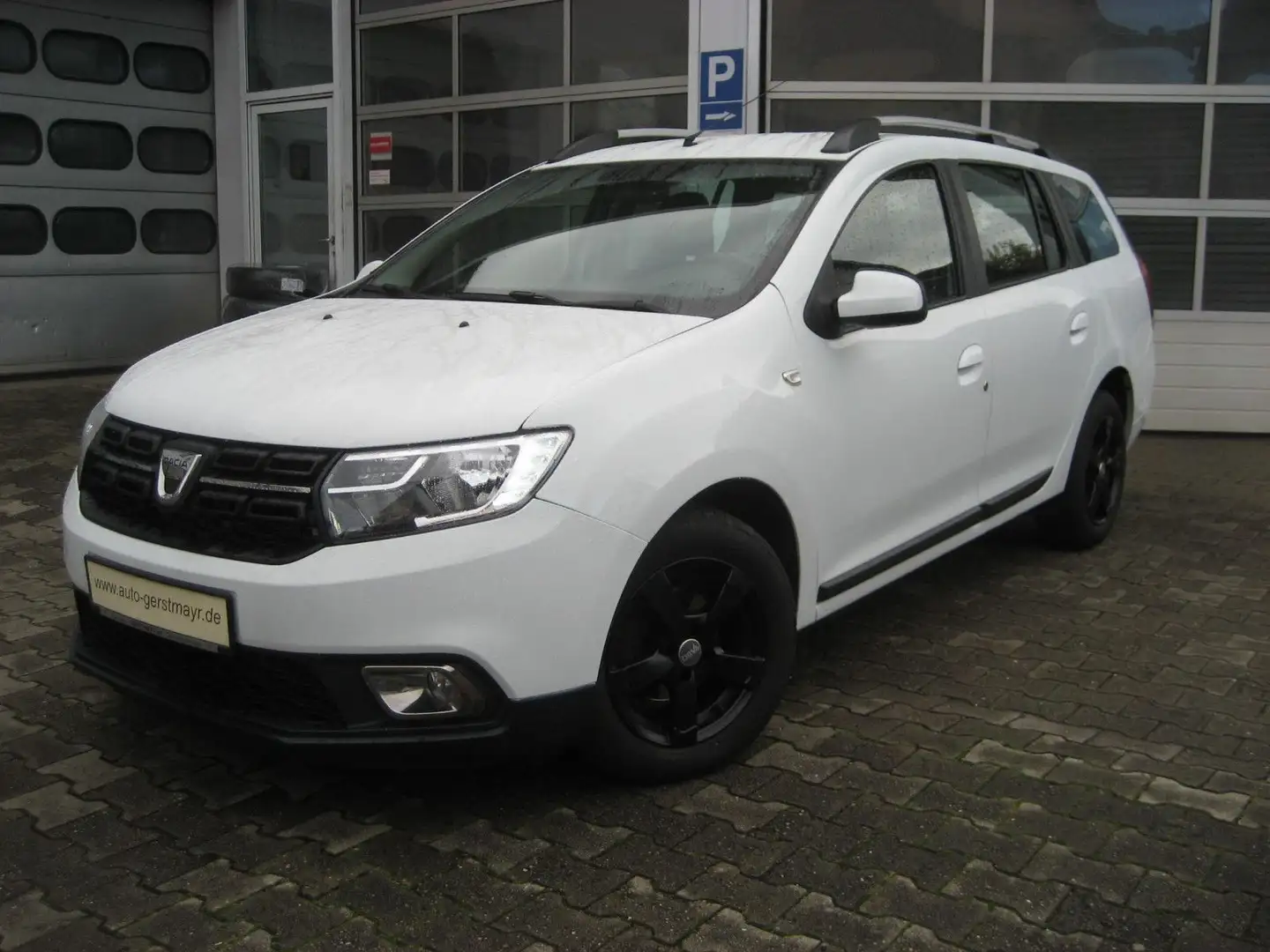 Dacia Logan MCV Laureate TCe 90 - Navi - PDC - Weiß - 1