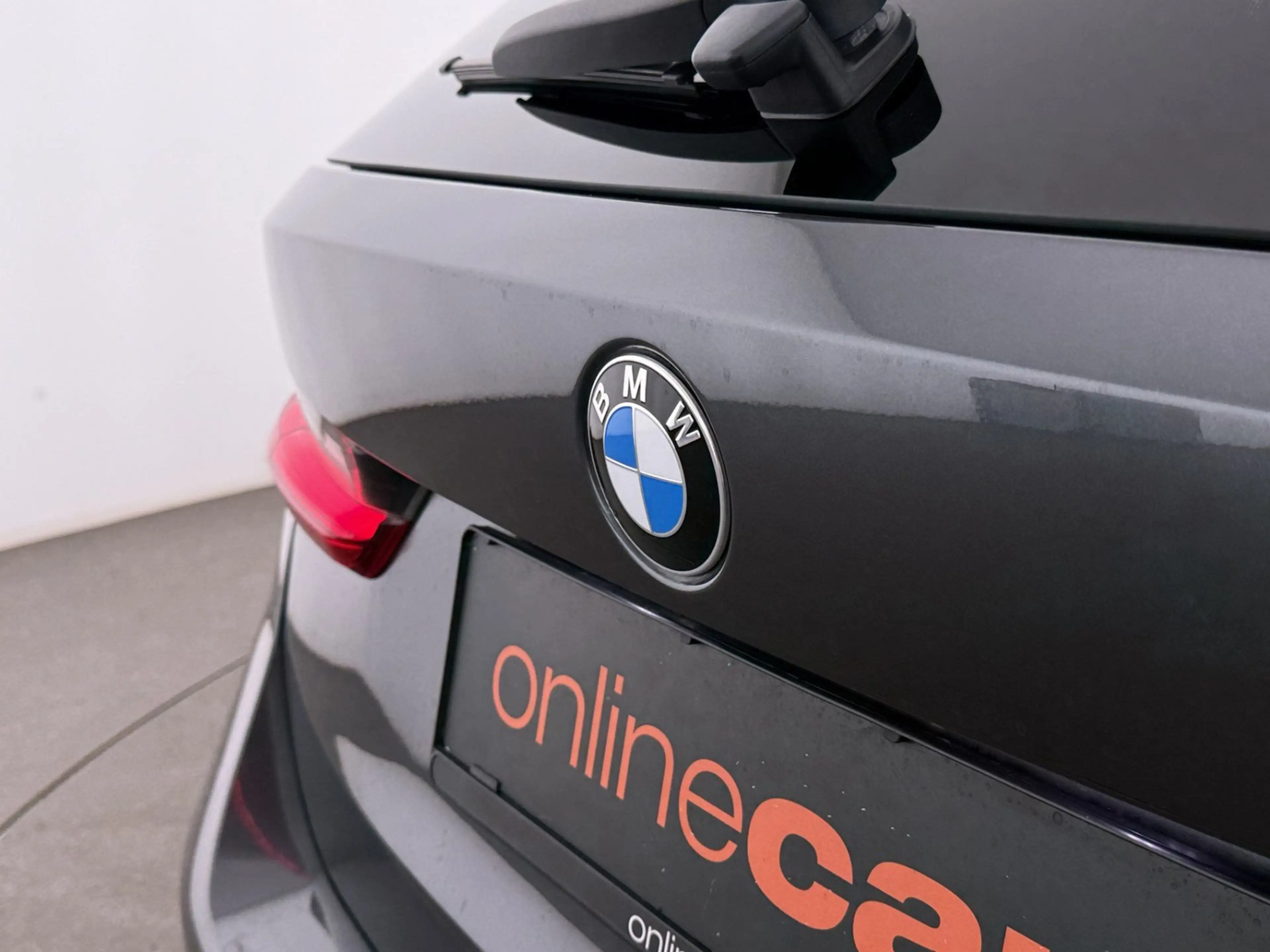 BMW 320 d xDrive Touring Sport Aut LED NAVI LEDER — photo 12