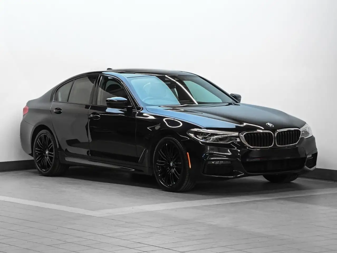 2019 BMW 5 Series снимка 2019 BMW 5 Series
