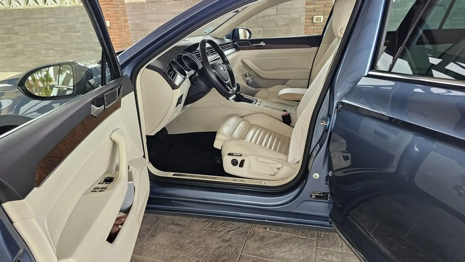 Volkswagen Passat 2.0TDI BMT Sport DSG 110kW Azul - 2