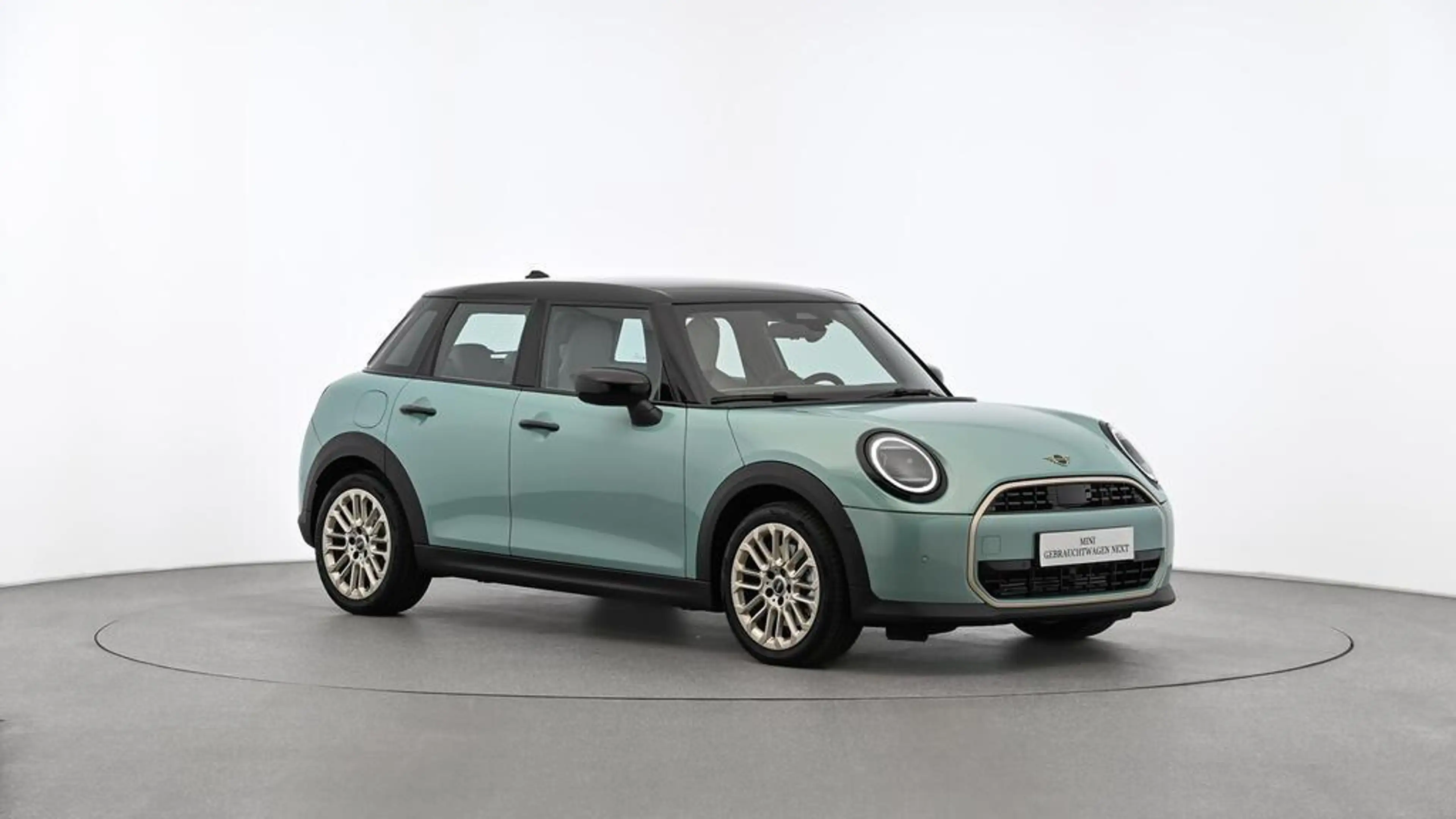 MINI Cooper C Favoured Trim — photo 15