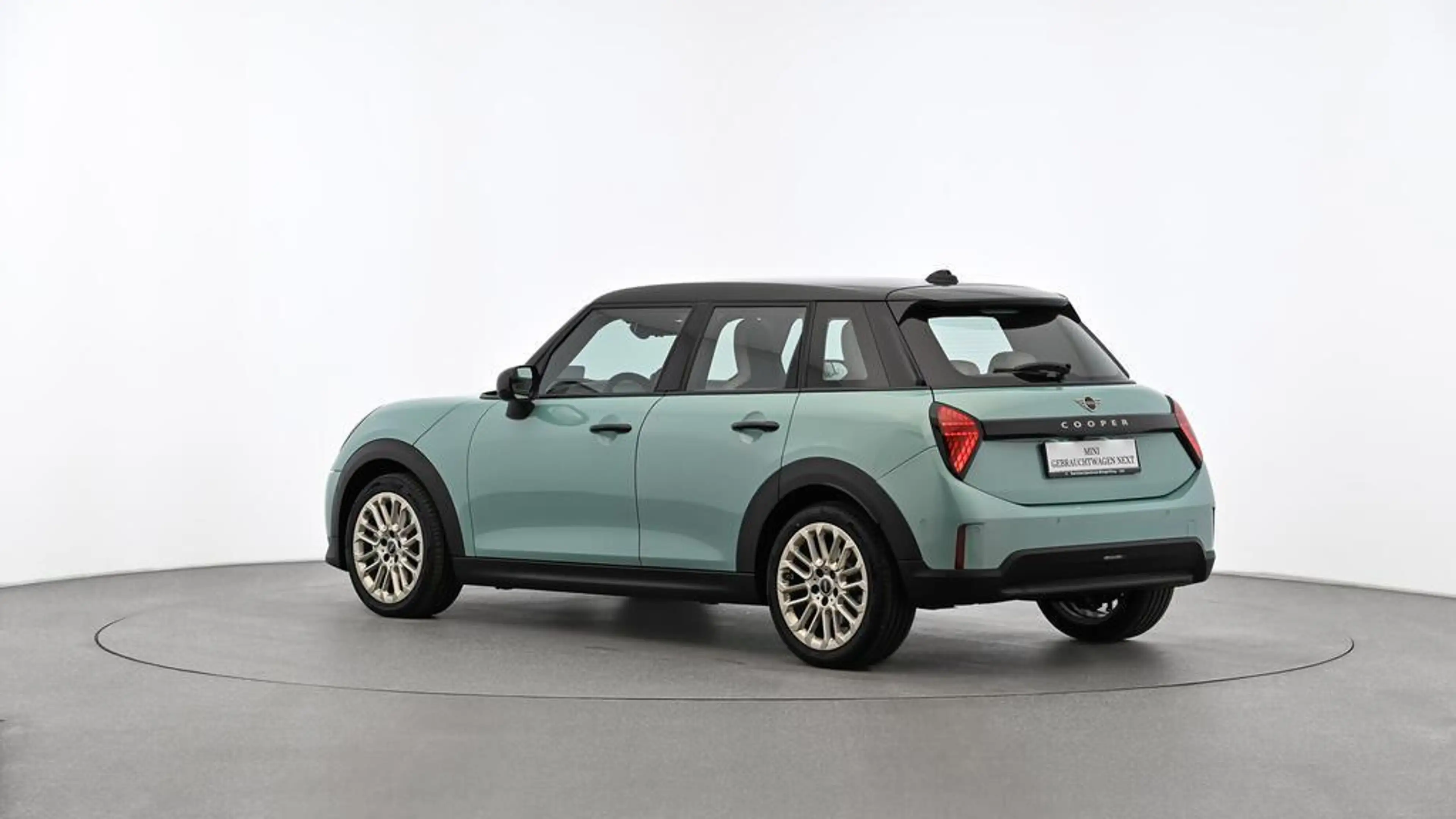 MINI Cooper C Favoured Trim — photo 7