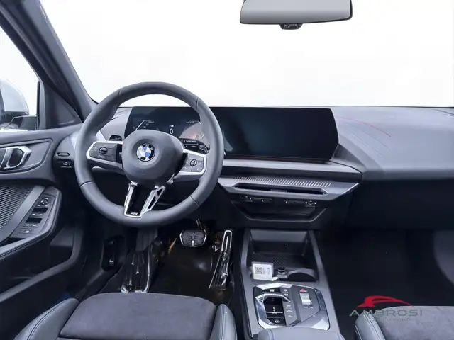 BMW 1 Series view 9