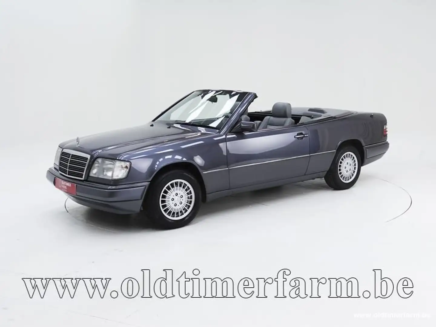Mercedes-Benz E 220 Cabriolet '95 CH7838 Gris - 1