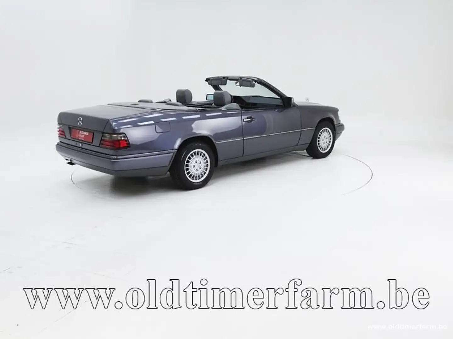 Mercedes-Benz E 220 Cabriolet '95 CH7838 Gris - 2