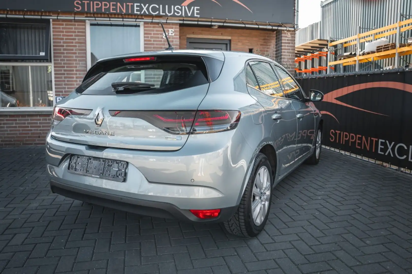Renault Megane 1.6 E-Tech PH 160 HP INTENS FULL OPTION siva - 2