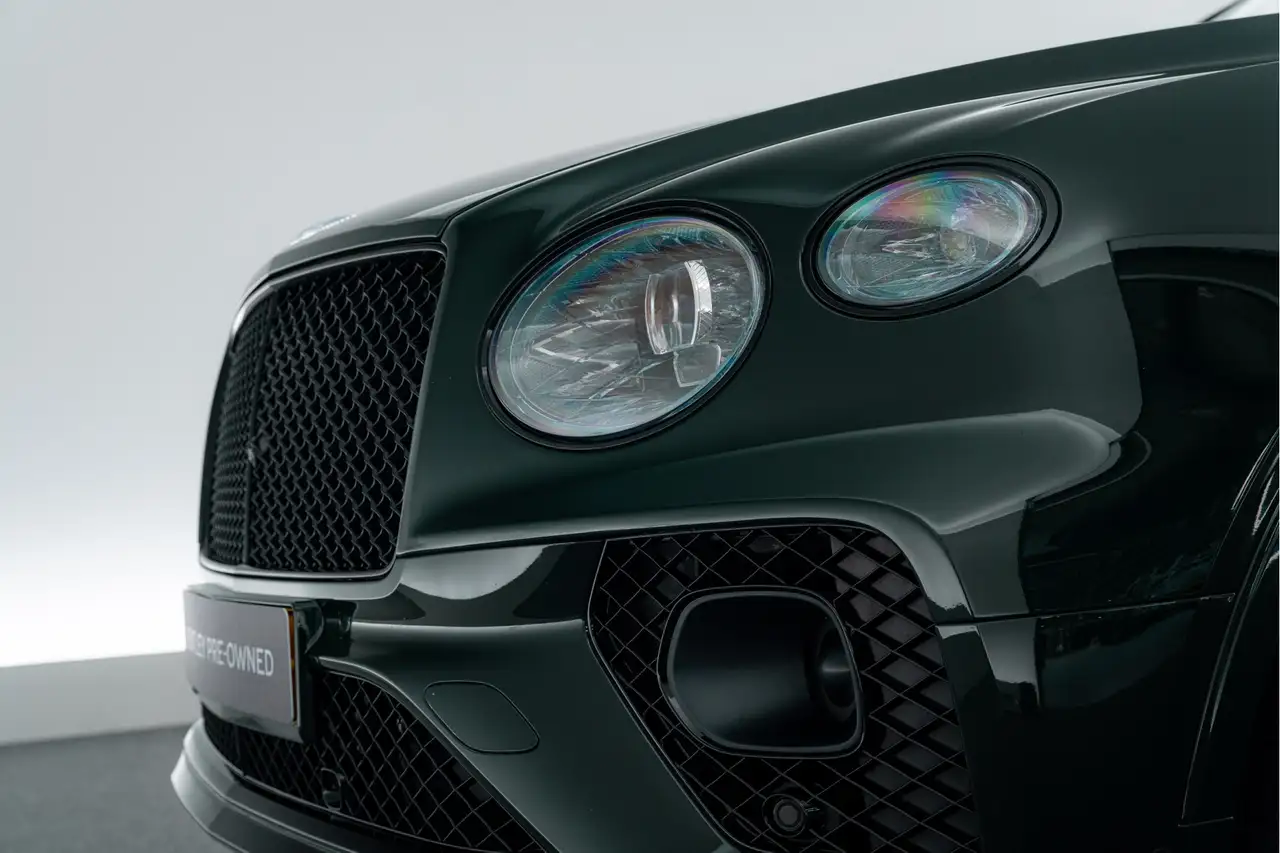 Bentley Bentayga 2023 — фото 10