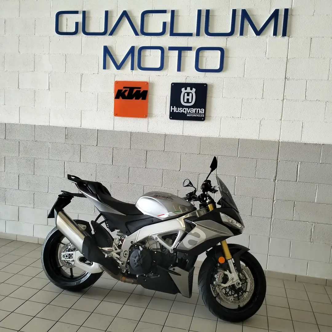 Aprilia Tuono - 1