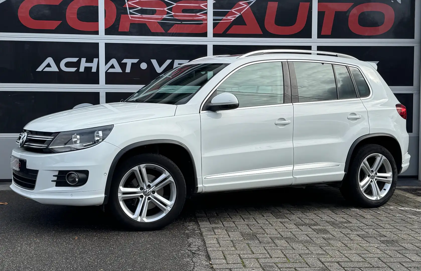 Volkswagen Tiguan Tiguan 2.0 TDi SCR 4Motion R Line NAVI FULL OPTS ! Blanc - 1