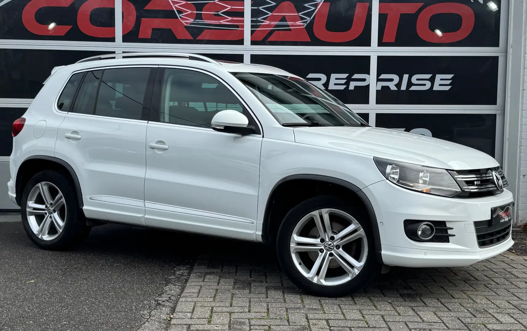 Volkswagen Tiguan Tiguan 2.0 TDi SCR 4Motion R Line NAVI FULL OPTS ! Blanc - 2