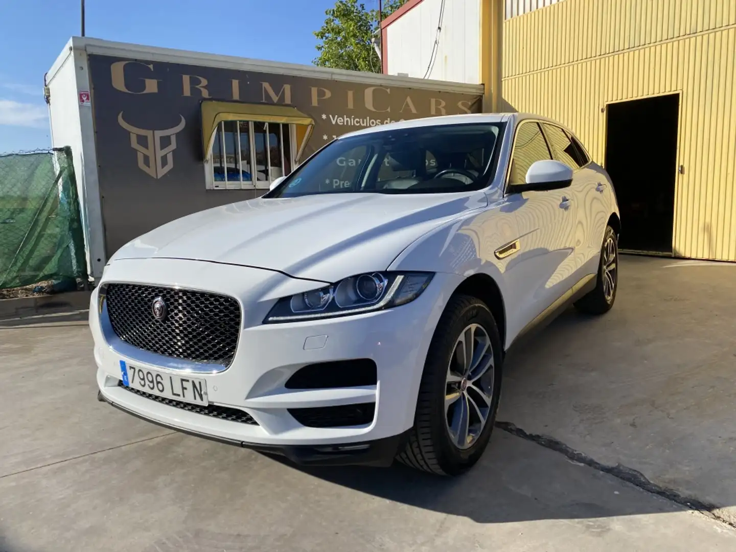 Jaguar F-Pace 2.0i4D Prestige Aut. AWD 180 Blanc - 1