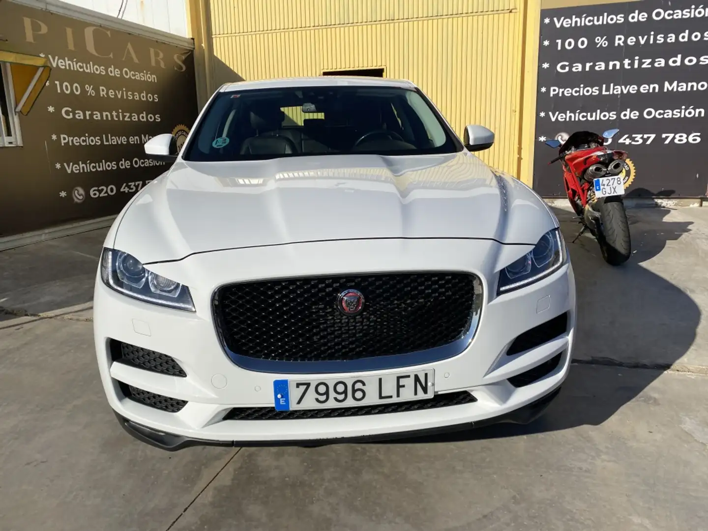 Jaguar F-Pace 2.0i4D Prestige Aut. AWD 180 Blanc - 2