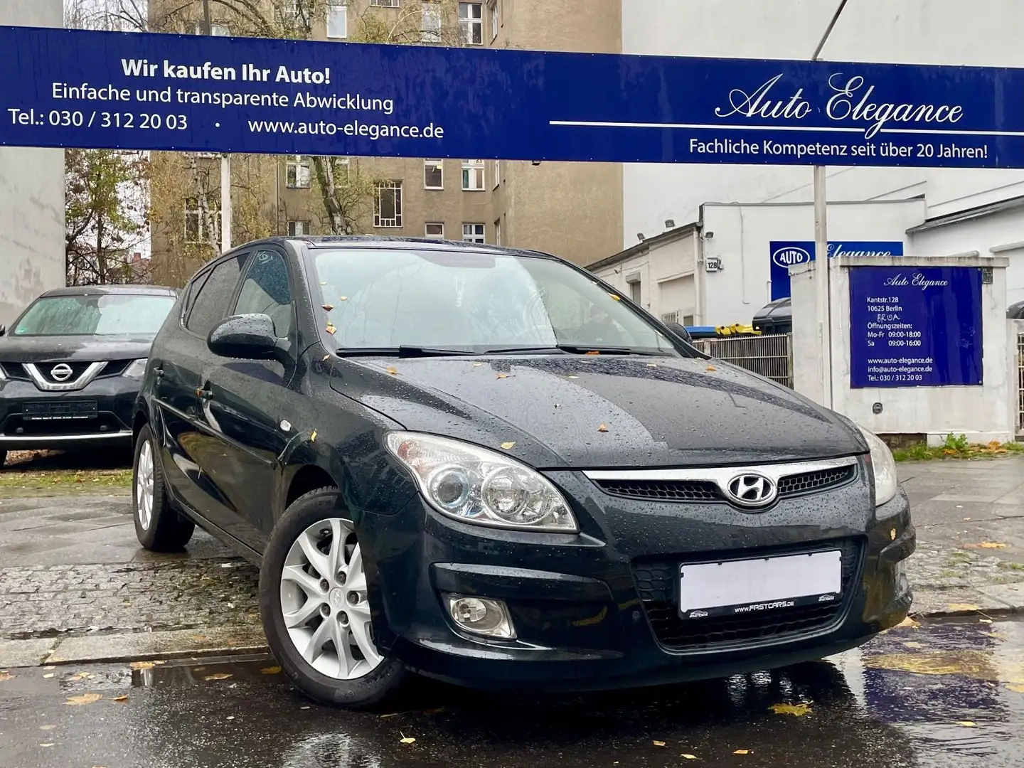 Hyundai i30 Premium Autm Schiebedach Leder Klima SHZ PDC Schwarz - 1