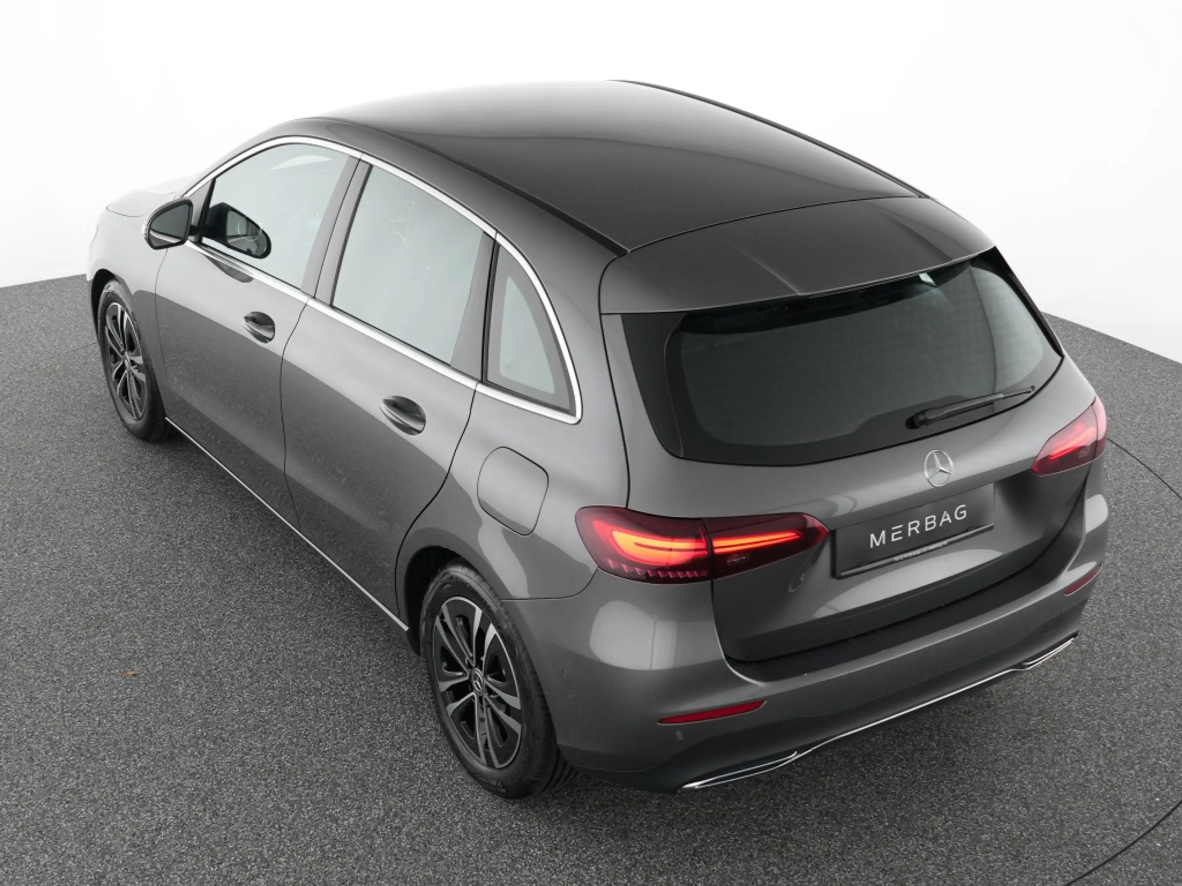 Mercedes-Benz B 180 Progressive Advanced Kamera Winter Navi — photo 11