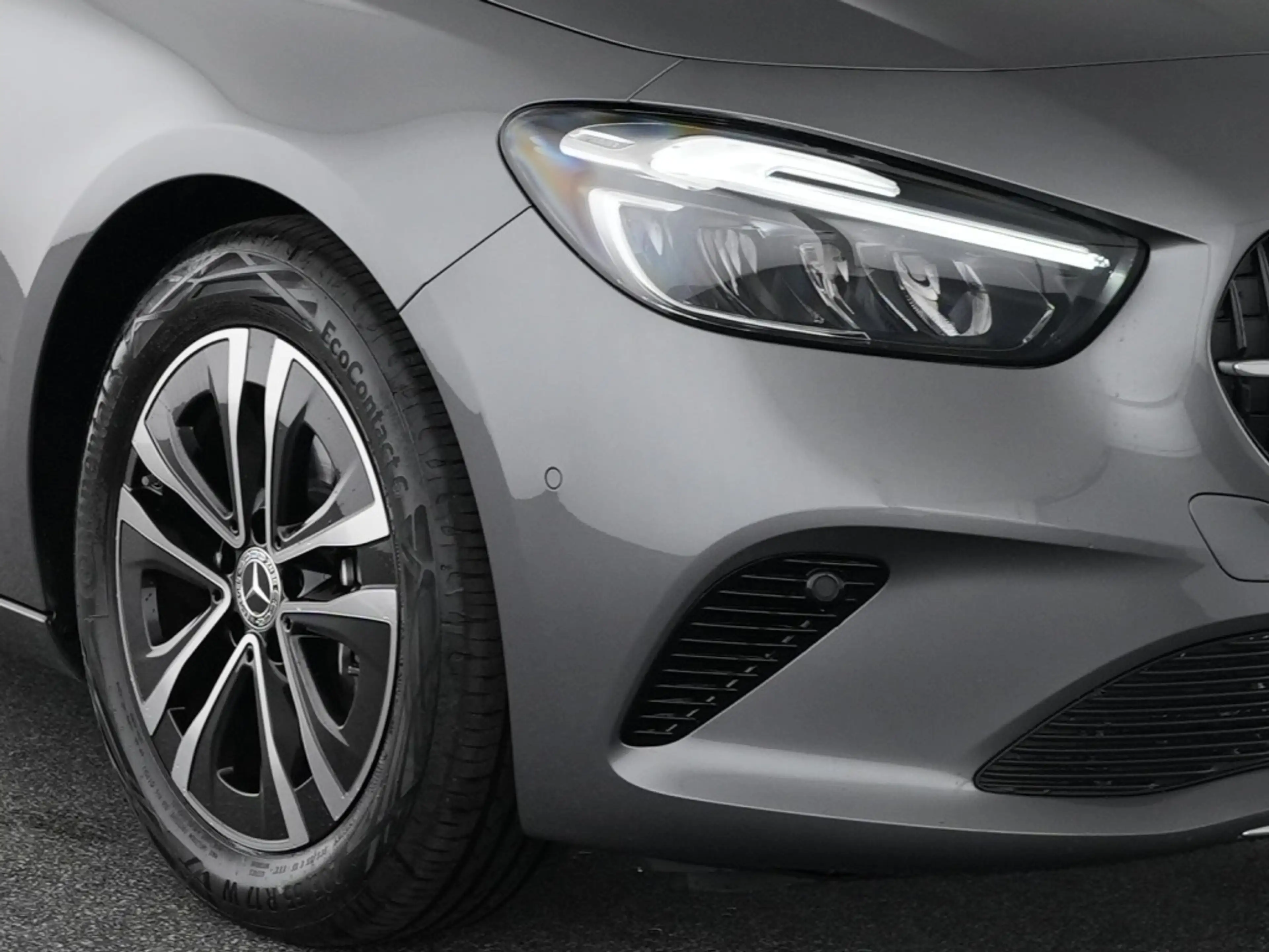 Mercedes-Benz B 180 Progressive Advanced Kamera Winter Navi — photo 7