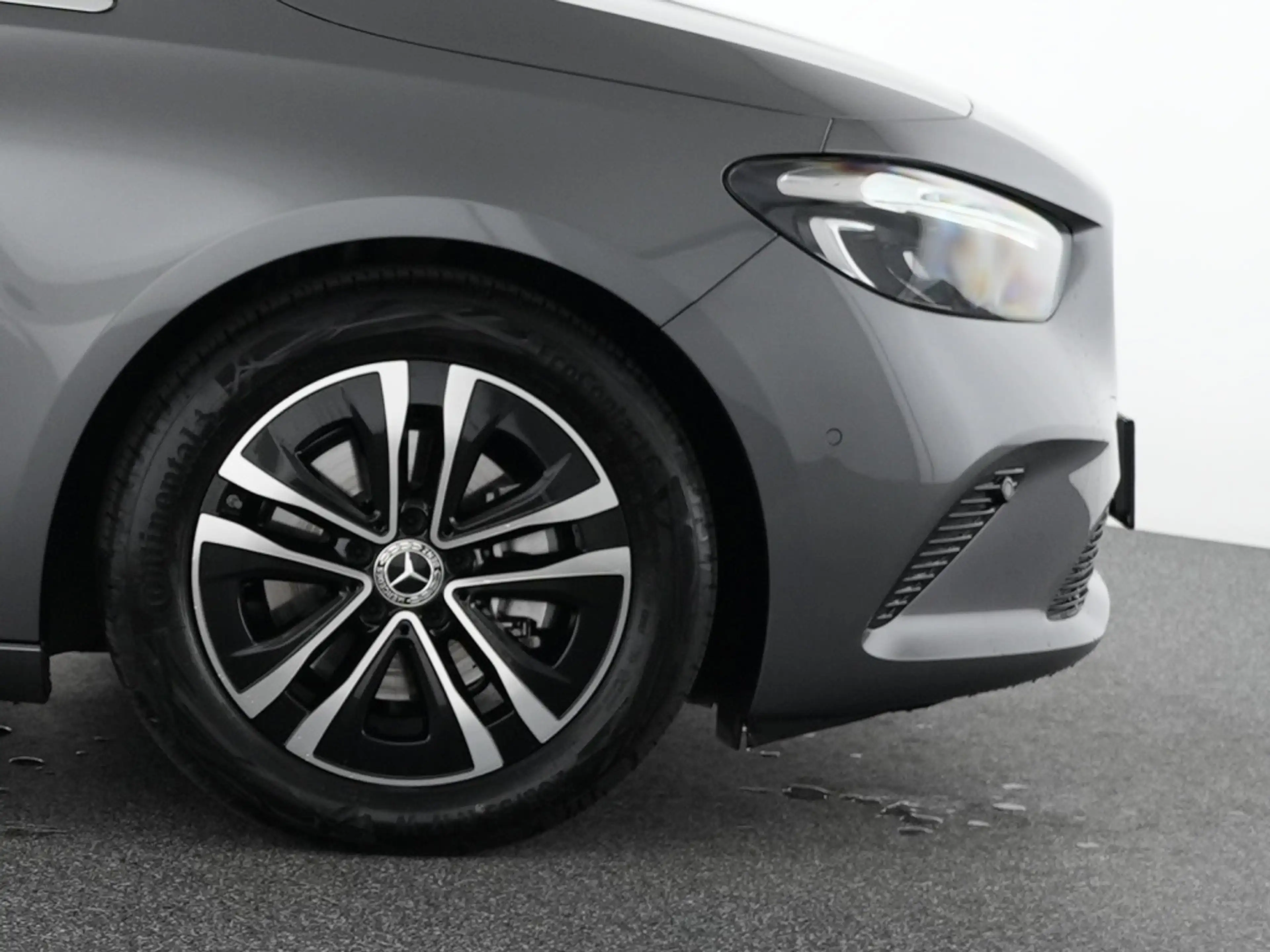 Mercedes-Benz B 180 Progressive Advanced Kamera Winter Navi — photo 6