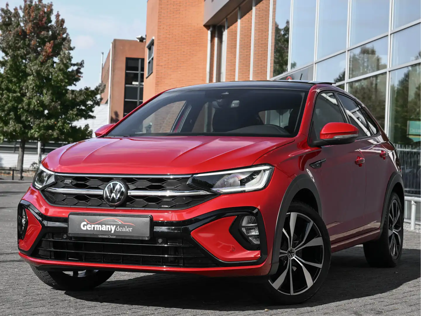 Volkswagen Taigo 1.0TSI 111pk R-Line Pano iQ-Light Stoelverw  ACC L Rosso - 1