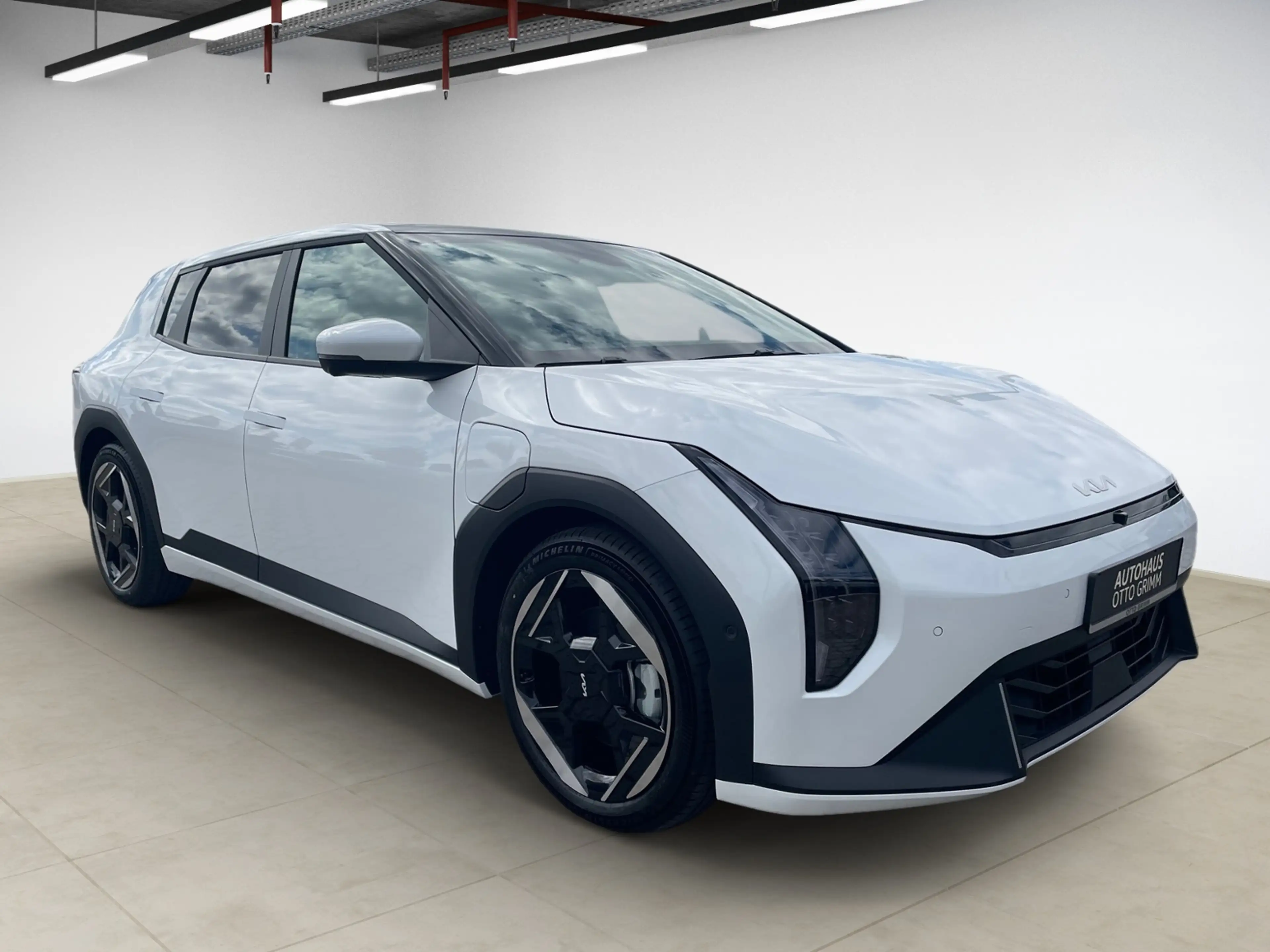 Kia EV4 Earth 81,4 Pano Harman Kard. 360 — photo 3