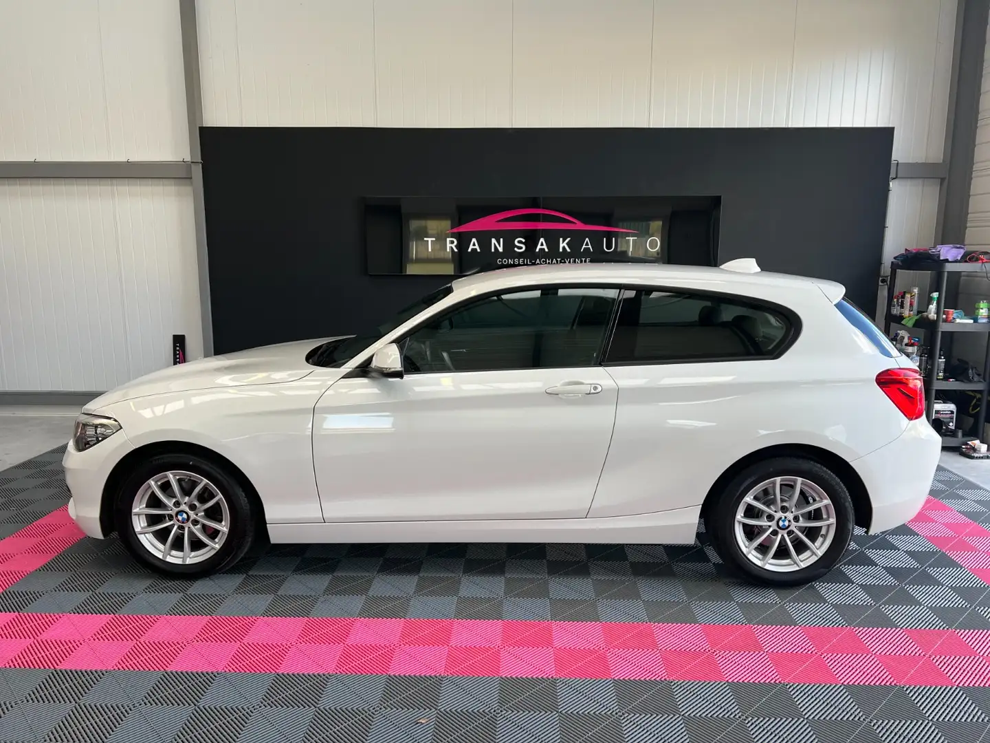 BMW Lounge Blanc - 2