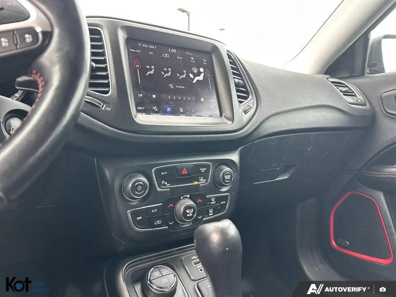 Jeep Compass photo Jeep Compass